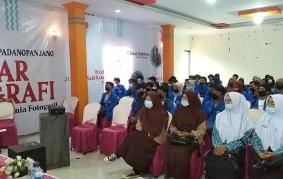 Program Studi Fotografi Fakultas Seni Rupa dan Desain laksanakan Seminar Fotografi