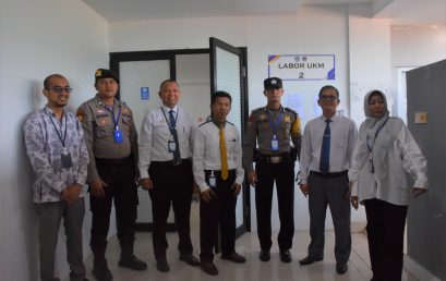 Febri Yulika Selaku Rektor Pantau Pelaksanaan  UTBK-SNBT di Institut Seni Indonesia  Padangpanjang di Hari Pertama Berjalan Lancar