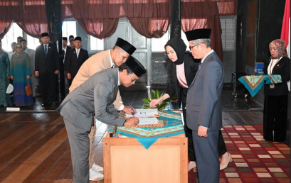 Rektor Lantik Ketua dan Sekretaris Prodi Tari Minang