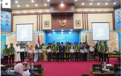Dosen ISI Padangpanjang,  “Raih Penghargaan Pin Emas dari Pemda Kota Padangpanjang”